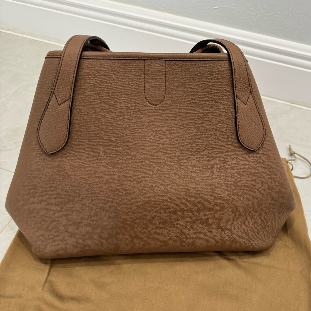 Burberry DERBY LEATHER MEDIUM HONEYBROOK TOTE - Picture 7 of 16